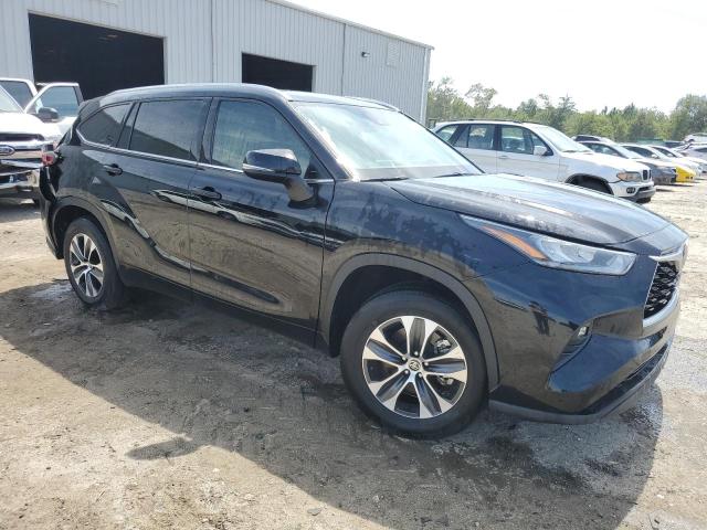 5TDGZRAH4LS512231 - 2020 TOYOTA HIGHLANDER XLE BLACK photo 4