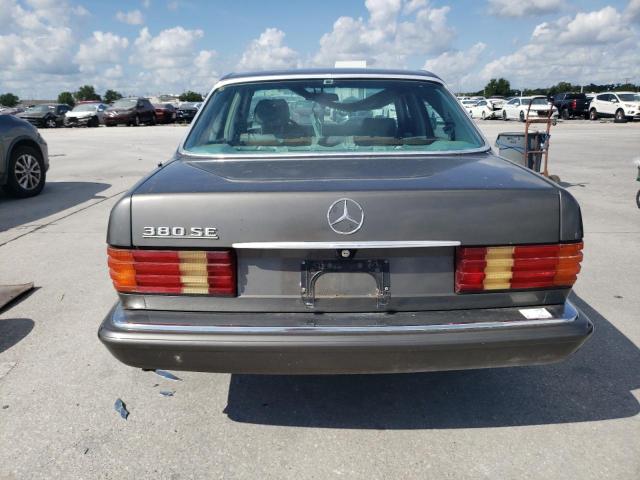 WDBCA32A4EA065418 - 1984 MERCEDES-BENZ 380 SE GRAY photo 6