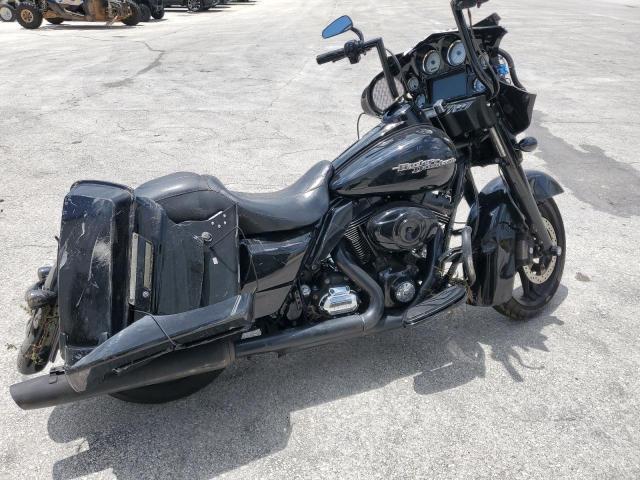 1HD1KB413BB632400 - 2011 HARLEY-DAVIDSON FLHX შავი ფოტო 18