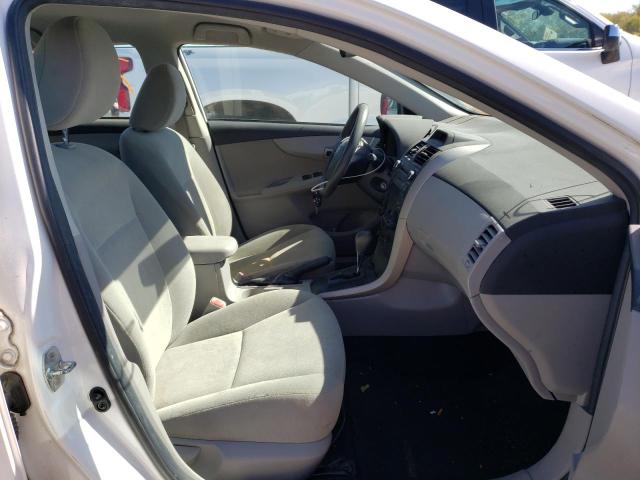 2T1BU4EE4DC009224 - 2013 TOYOTA COROLLA BASE WHITE photo 5