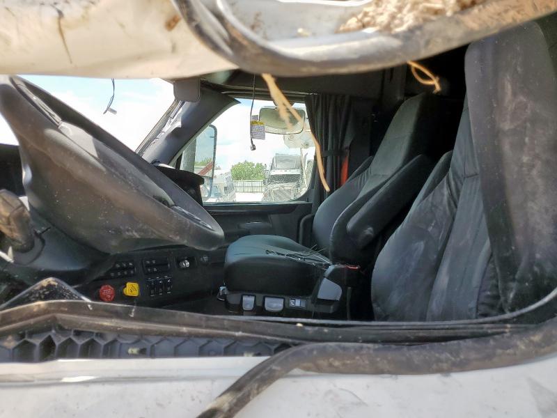 3AKJHHDR1SSVY3701 - 2025 FREIGHTLINER CASCADIA 1 თეთრი ფოტო 5