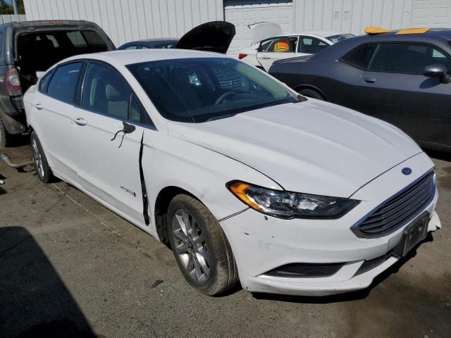 3FA6P0UU5HR196411 - 2017 FORD FUSION S HYBRID WHITE photo 4