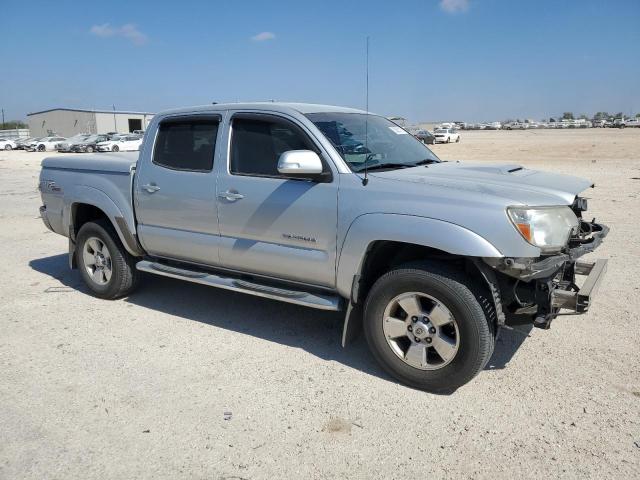 5TFJU4GN5CX025280 - 2012 TOYOTA TACOMA DOUBLE CAB PRERUNNER SILVER photo 4