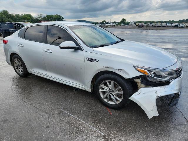 5XXGT4L37KG318797 - 2019 KIA OPTIMA LX 银色 照片 4