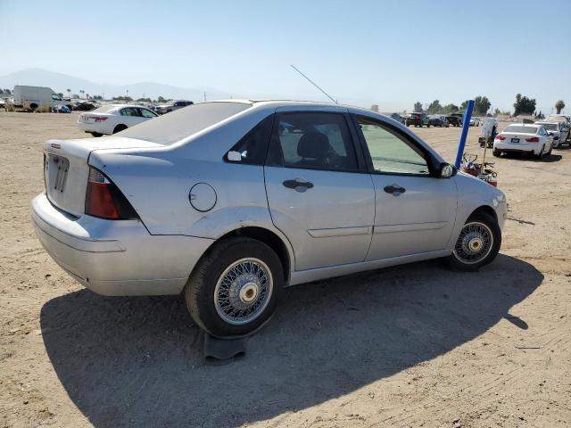 1FAFP34N77W325450 - 2007 FORD FOCUS ZX4 SILVER photo 3