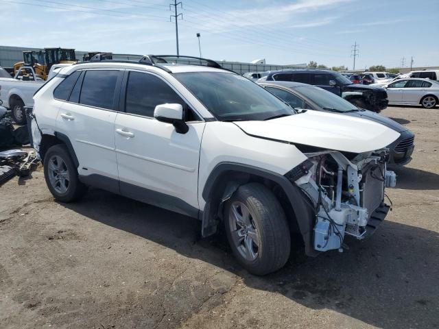 JTMRWRFV2ND145943 - 2022 TOYOTA RAV4 XLE WHITE photo 4