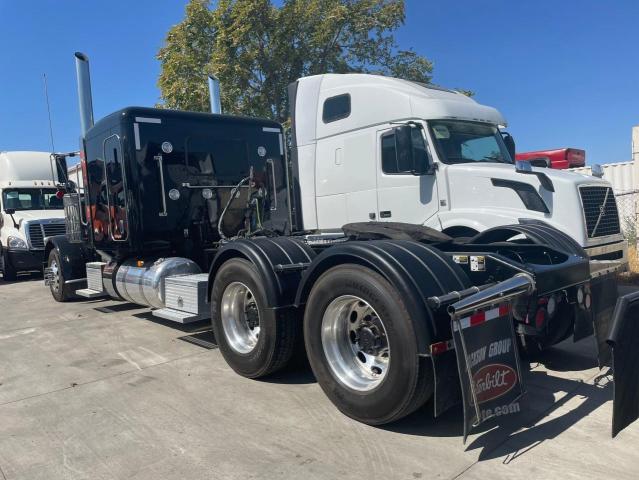 1XPXD49X7ND782242 - 2022 PETERBILT 389 BLACK photo 3