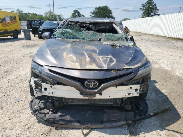 4T1G11AK5RU261949 - 2024 TOYOTA CAMRY SE NIGHT SHADE GRAY photo 5