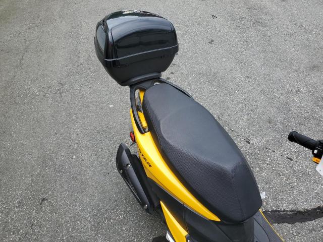 L5YZCABP1N1106661 - 2022 OTHER MOPED YELLOW photo 6