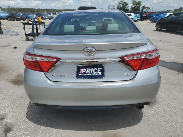 4T1BF1FKXFU481880 - 2015 TOYOTA CAMRY LE SILVER photo 6