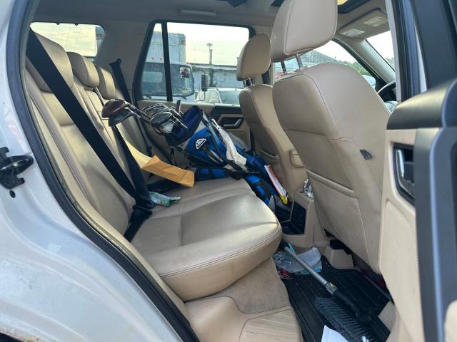 SALFT24N58H098337 - 2008 LAND ROVER LR2 HSE TECHNOLOGY WHITE photo 6