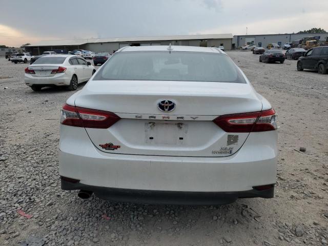 4T1F31AK2LU526209 - 2020 TOYOTA CAMRY XLE WHITE photo 6