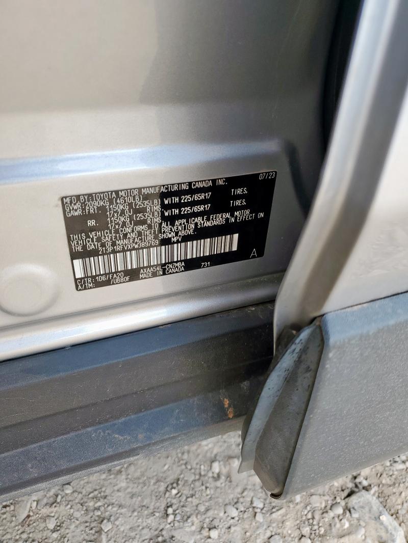 2T3P1RFVXPW389769 - 2023 TOYOTA RAV4 XLE 银色 照片 13