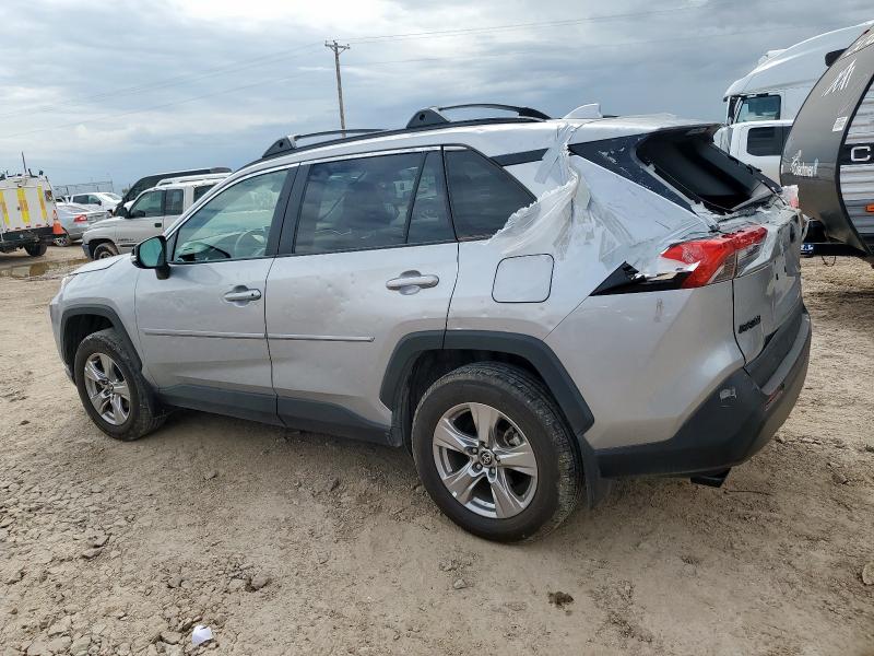 2T3P1RFVXPW389769 - 2023 TOYOTA RAV4 XLE 银色 照片 2