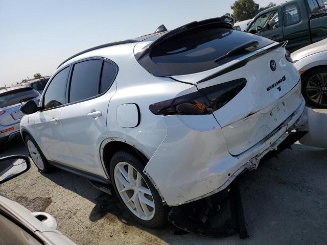 ZASFAKNN8J7C20686 - 2018 ALFA ROMEO STELVIO TI SPORT WHITE photo 2