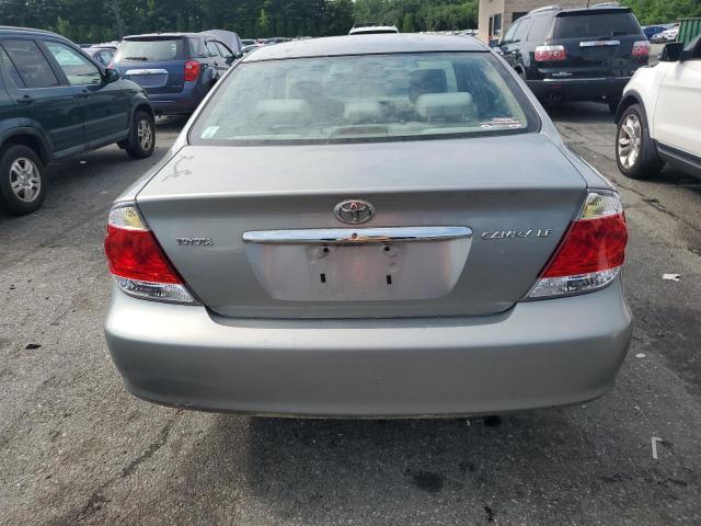 4T1BE32K15U953967 - 2005 TOYOTA CAMRY LE SILVER photo 6