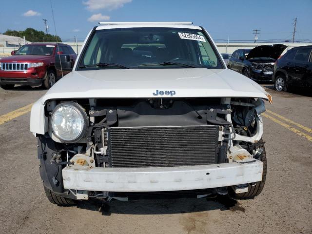 1C4NJRFB0GD523134 - 2016 JEEP PATRIOT LATITUDE WHITE photo 5