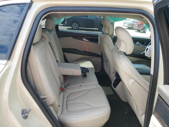 2LMPJ8LR2JBL39699 - 2018 LINCOLN MKX RESERVE أسمر صورة 11