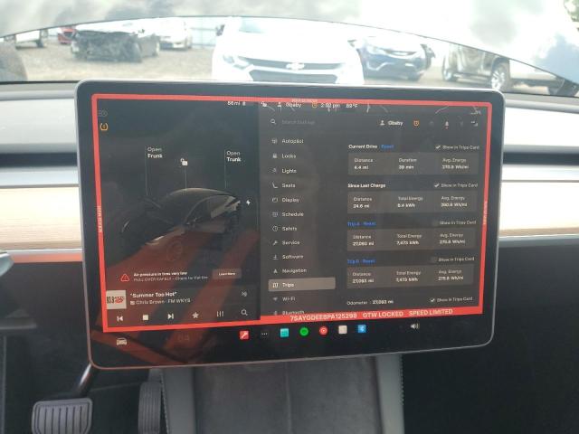 7SAYGDEE8PA125298 - 2023 TESLA MODEL Y შავი ფოტო 9