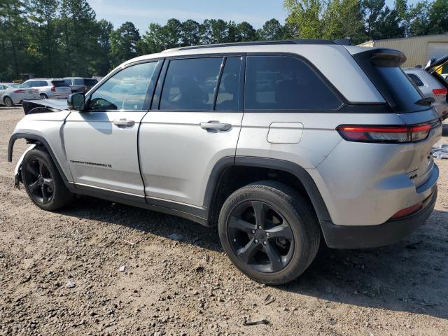 1C4RJHAG0PC593480 - 2023 JEEP GRAND CHER LAREDO Gümüş fotoğraf 2