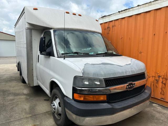 1GBJG31U951230242 - 2005 CHEVROLET EXPRESS G3 WHITE photo 1