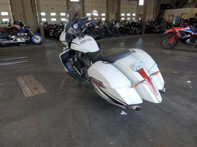 5VPTW36N7C3010013 - 2012 VICTORY MOTORCYCLES CROSS COUN TOUR WHITE photo 3