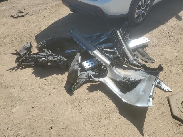 5TDGZRBH8NS592604 - 2022 TOYOTA HIGHLANDER XLE WHITE photo 13