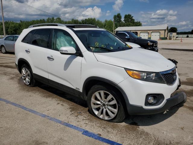 5XYKUDA2XBG041303 - 2011 KIA SORENTO EX WHITE photo 4
