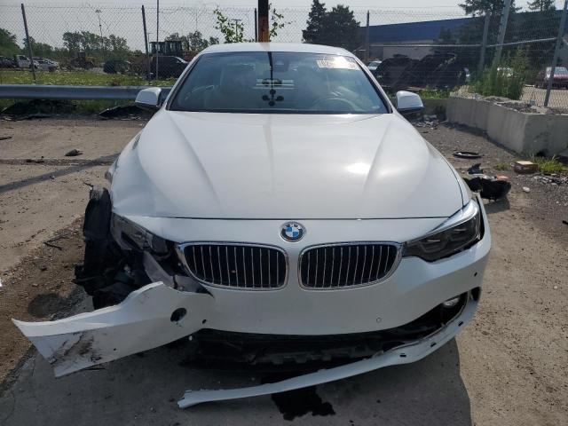 WBA4Z7C51JED47977 - 2018 BMW 440XI WHITE photo 5