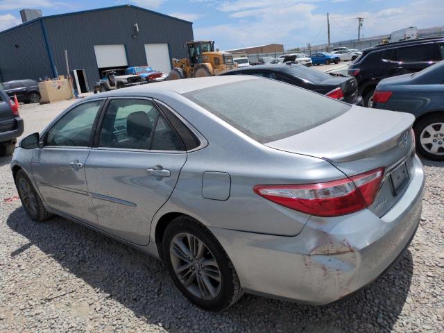 4T1BF1FK5HU618940 - 2017 TOYOTA CAMRY LE SILVER photo 2