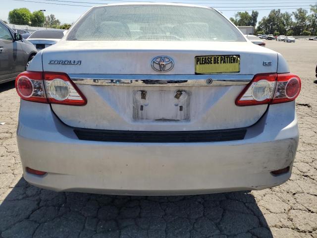 5YFBU4EE8CP052107 - 2012 TOYOTA COROLLA BASE Серебристый фото 6