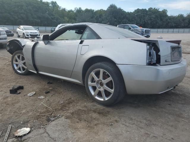 1G6YV34A945604103 - 2004 CADILLAC XLR SILVER photo 2