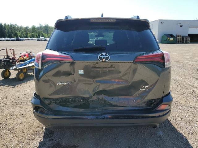 2T3BFREVXJW750891 - 2018 TOYOTA RAV4 LE Сұр фото 6