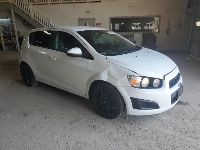 1G1JA6SH0D4119312 - 2013 CHEVROLET SONIC LS 白色 照片 4