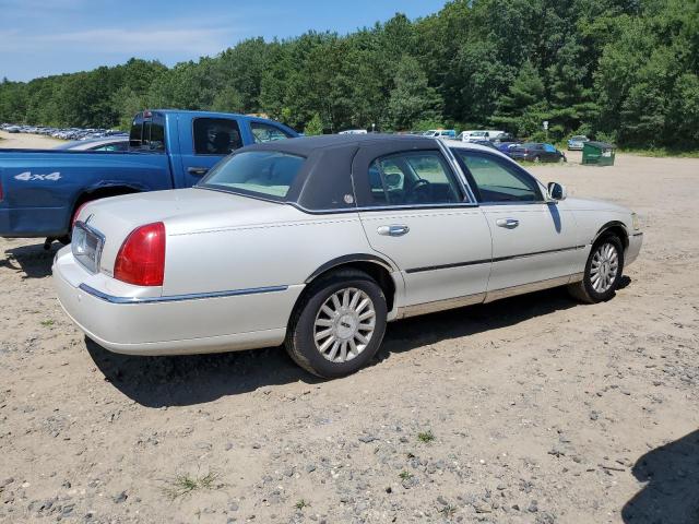 1LNHM81WX4Y672238 - 2004 LINCOLN TOWN CAR EXECUTIVE WHITE photo 3