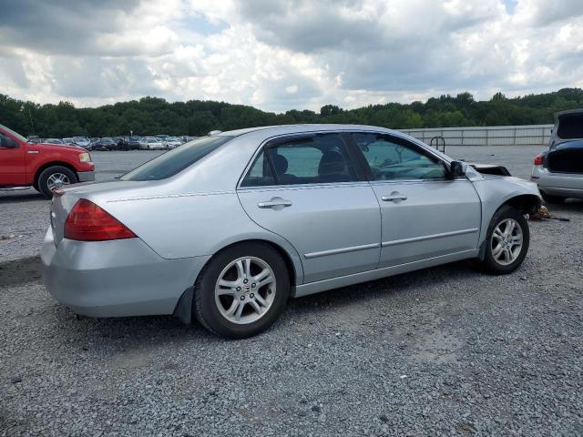 1HGCM56846A006979 - 2006 HONDA ACCORD EX SILVER photo 3