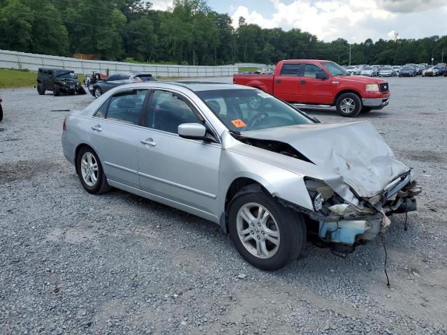 1HGCM56846A006979 - 2006 HONDA ACCORD EX SILVER photo 4