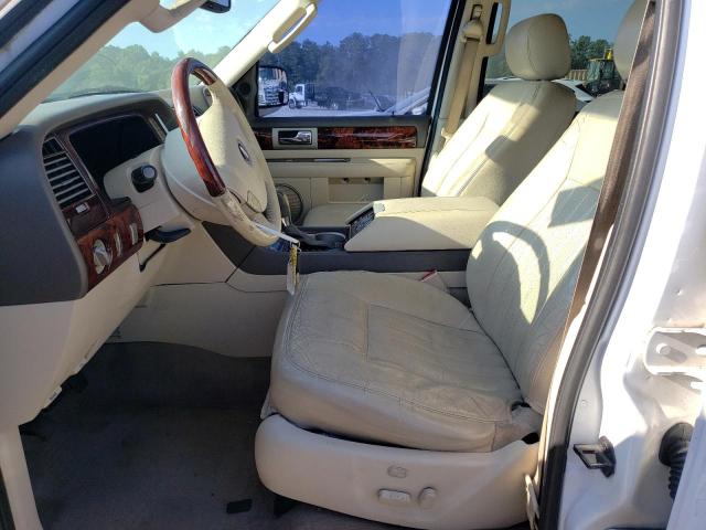 5LMFU27R64LJ16797 - 2004 LINCOLN NAVIGATOR 白色 照片 7