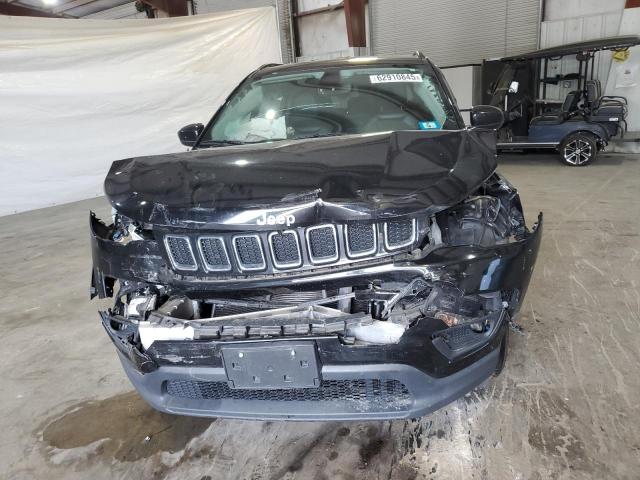 3C4NJDBB8KT593962 - 2019 JEEP COMPASS LATITUDE Qara foto 5