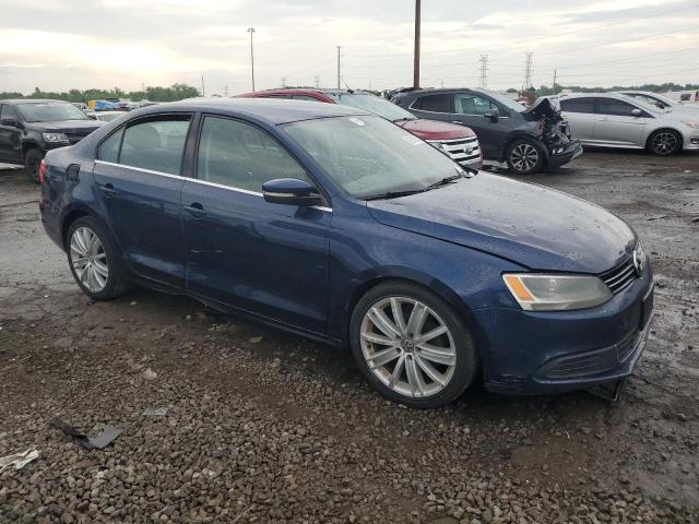 3VWDX7AJ3DM443241 - 2013 VOLKSWAGEN JETTA SE BLUE photo 4