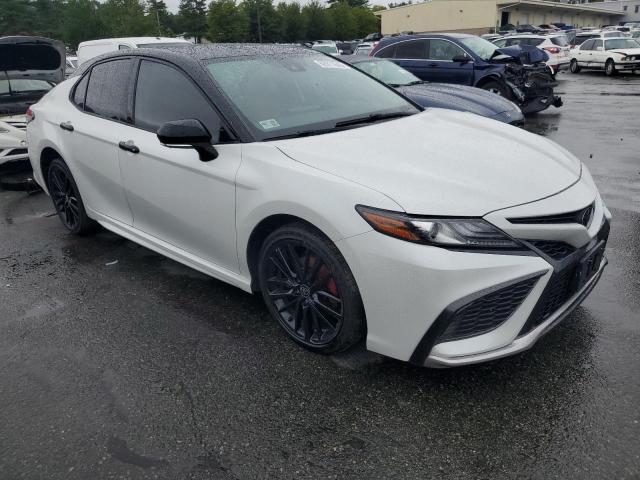 4T1K61AK3NU027749 - 2022 TOYOTA CAMRY XSE WHITE photo 4