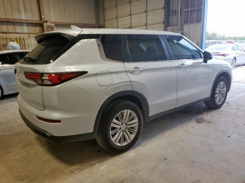 JA4J4UA87RZ079707 - 2024 MITSUBISHI OUTLANDER ES თეთრი ფოტო 3