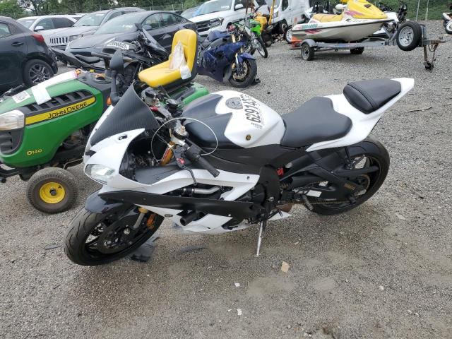 JYARJ12E97A015647 - 2007 YAMAHA YZFR6 L WHITE photo 2