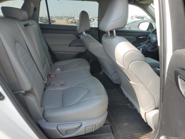 5TDGZRBH0NS256462 - 2022 TOYOTA HIGHLANDER XLE WHITE photo 10