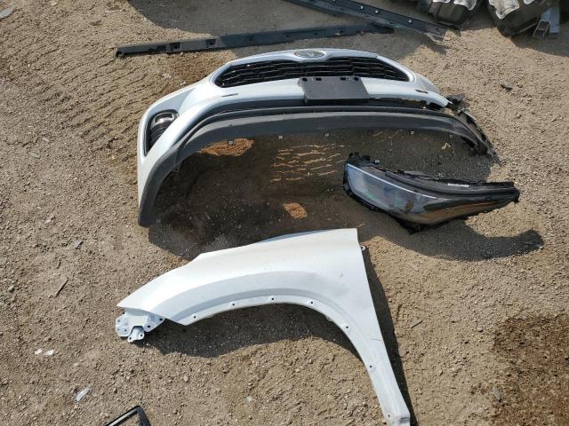 5TDGZRBH0NS256462 - 2022 TOYOTA HIGHLANDER XLE WHITE photo 12