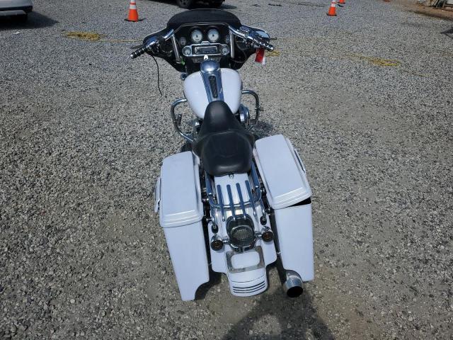 1HD1KB4128Y656399 - 2008 HARLEY-DAVIDSON FLHX WHITE photo 4