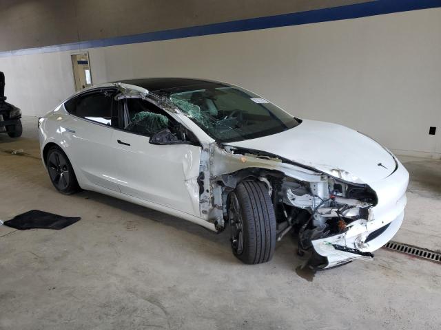 5YJ3E1EA3MF991689 - 2021 TESLA MODEL 3 WHITE photo 4