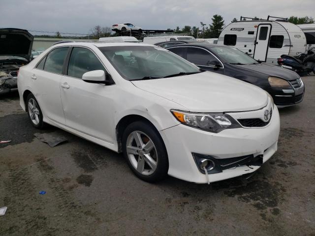 4T1BF1FK1DU673959 - 2013 TOYOTA CAMRY L WHITE photo 4