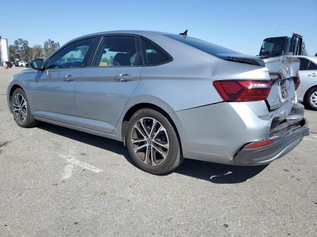 3VWBM7BU6PM039606 - 2023 VOLKSWAGEN JETTA SPORT 银色 照片 2