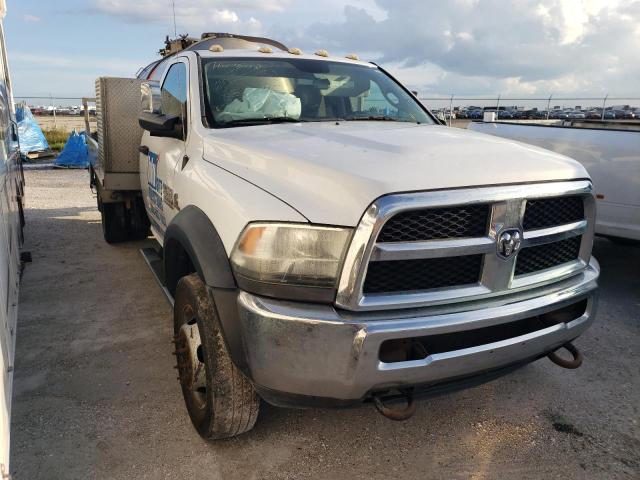 3C7WRMBL5GG284135 - 2016 RAM 5500 WHITE photo 1